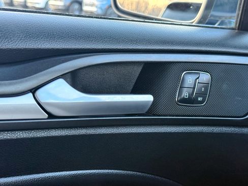 Used 2019 Ford Fusion Energi Titanium image 34