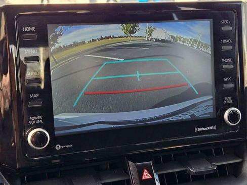 Used 2022 Toyota Corolla LE image 21