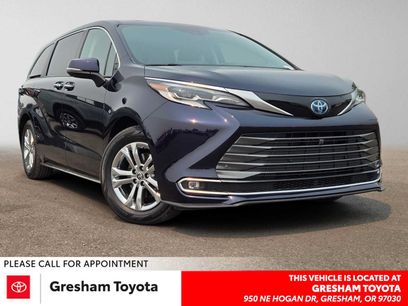 Used 2023 Toyota Sienna Platinum