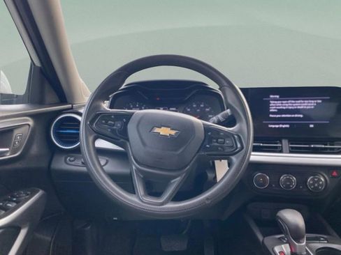 Used 2024 Chevrolet Trax LS w/ LS Convenience Package image 21