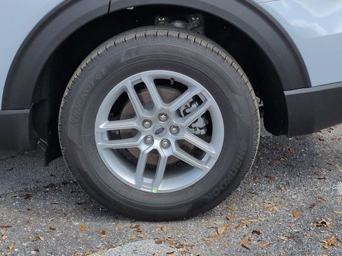 New 2026 Ford Explorer Active RWD image 10