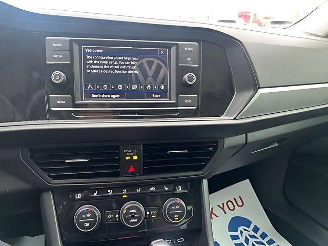 Used 2020 Volkswagen Jetta SE FWD image 22