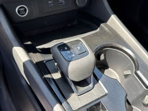 Used 2023 Nissan Rogue S FWD image 15