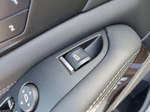 Used 2026 BMW X5 sDrive40i image 19