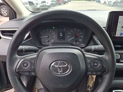 Used 2024 Toyota Corolla LE FWD image 19