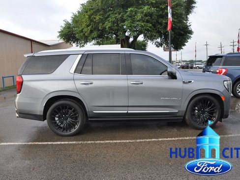 Used 2021 GMC Yukon Denali w/ Denali Ultimate Package AWD/4WD image 6