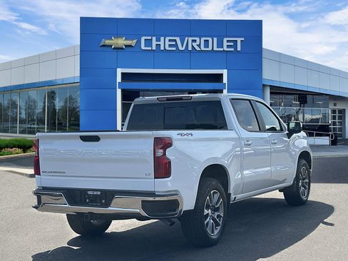 Used 2026 Chevrolet Silverado 1500 LT w/ Safety Package AWD/4WD image 4