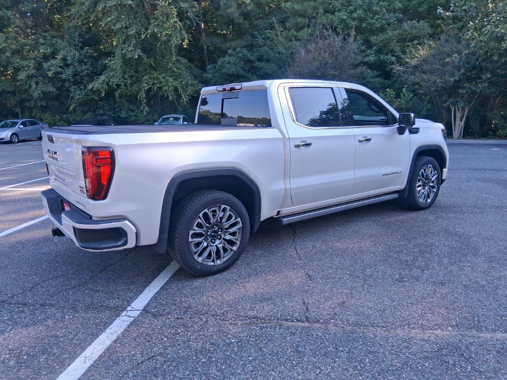 Used 2023 GMC Sierra 1500 Denali Ultimate AWD/4WD image 5