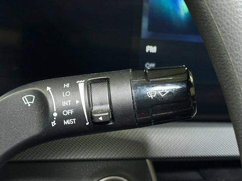 Used 2025 Hyundai Sonata SEL FWD image 31