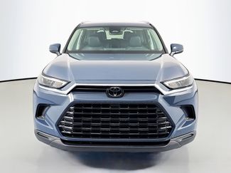 Used 2024 Toyota Grand Highlander XLE video 2