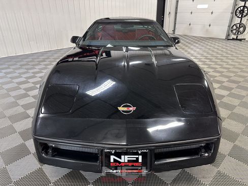 Used 1987 Chevrolet Corvette Coupe RWD image 4