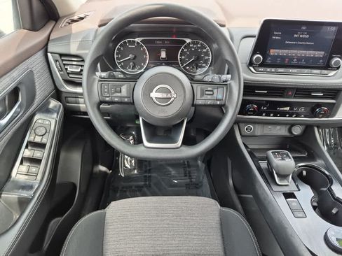 Used 2023 Nissan Rogue SV AWD/4WD image 8