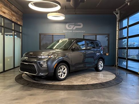 Used 2022 Kia Soul LX w/ Technology Package FWD image 7