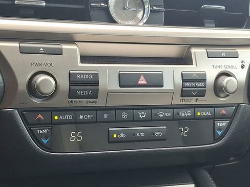 Used 2016 Lexus ES 350 w/ Navigation System Package FWD image 12
