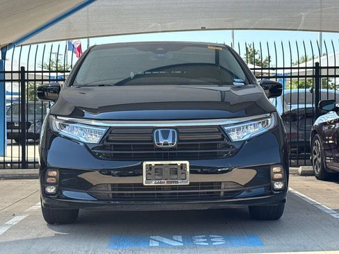 Used 2024 Honda Odyssey EX-L image 2