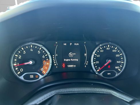 Used 2016 Jeep Renegade Latitude image 17