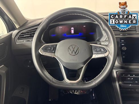Used 2024 Volkswagen Tiguan SE image 16