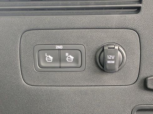 Used 2023 Kia Sorento S w/ Panoramic Sunroof Package FWD image 16