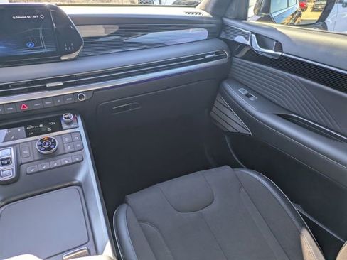 Used 2025 Hyundai Palisade Calligraphy image 19