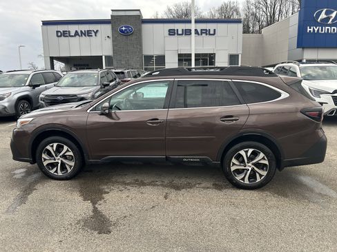 Used 2020 Subaru Outback Limited w/ Popular Package #2 image 16