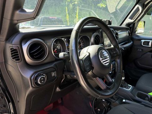 Used 2023 Jeep Gladiator Sport AWD/4WD image 10