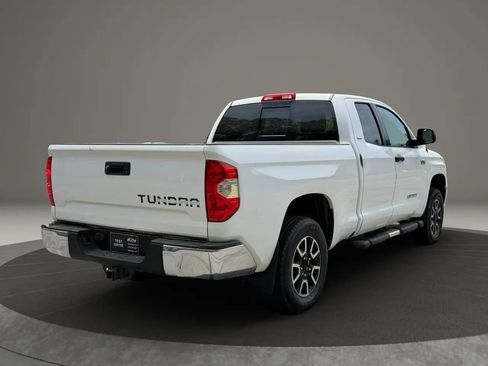 Used 2015 Toyota Tundra SR5 w/ SR5 Upgrade Package image 4