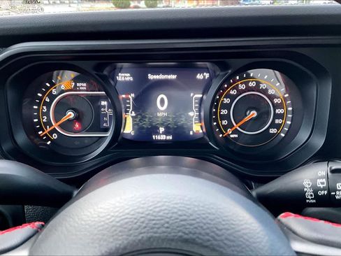 Used 2024 Jeep Wrangler Unlimited Rubicon image 18