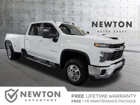 New 2026 Chevrolet Silverado 3500 LT w/ Safety Package AWD/4WD image 1