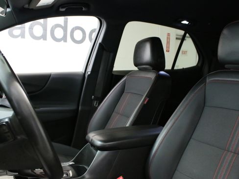 Used 2023 Chevrolet Equinox RS w/ LPO, Floor Liner Package FWD image 10
