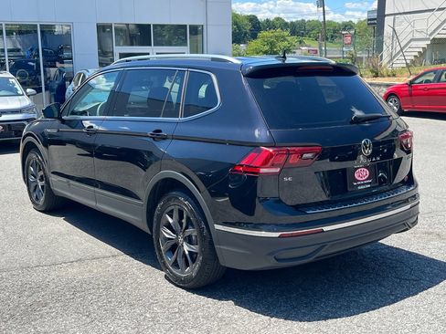 Used 2023 Volkswagen Tiguan SE w/ Panoramic Sunroof Package AWD/4WD image 4