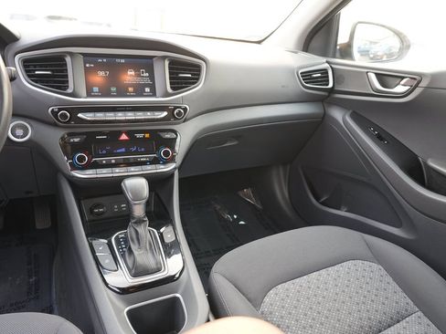 Used 2019 Hyundai Ioniq Plug-In Hybrid FWD image 21