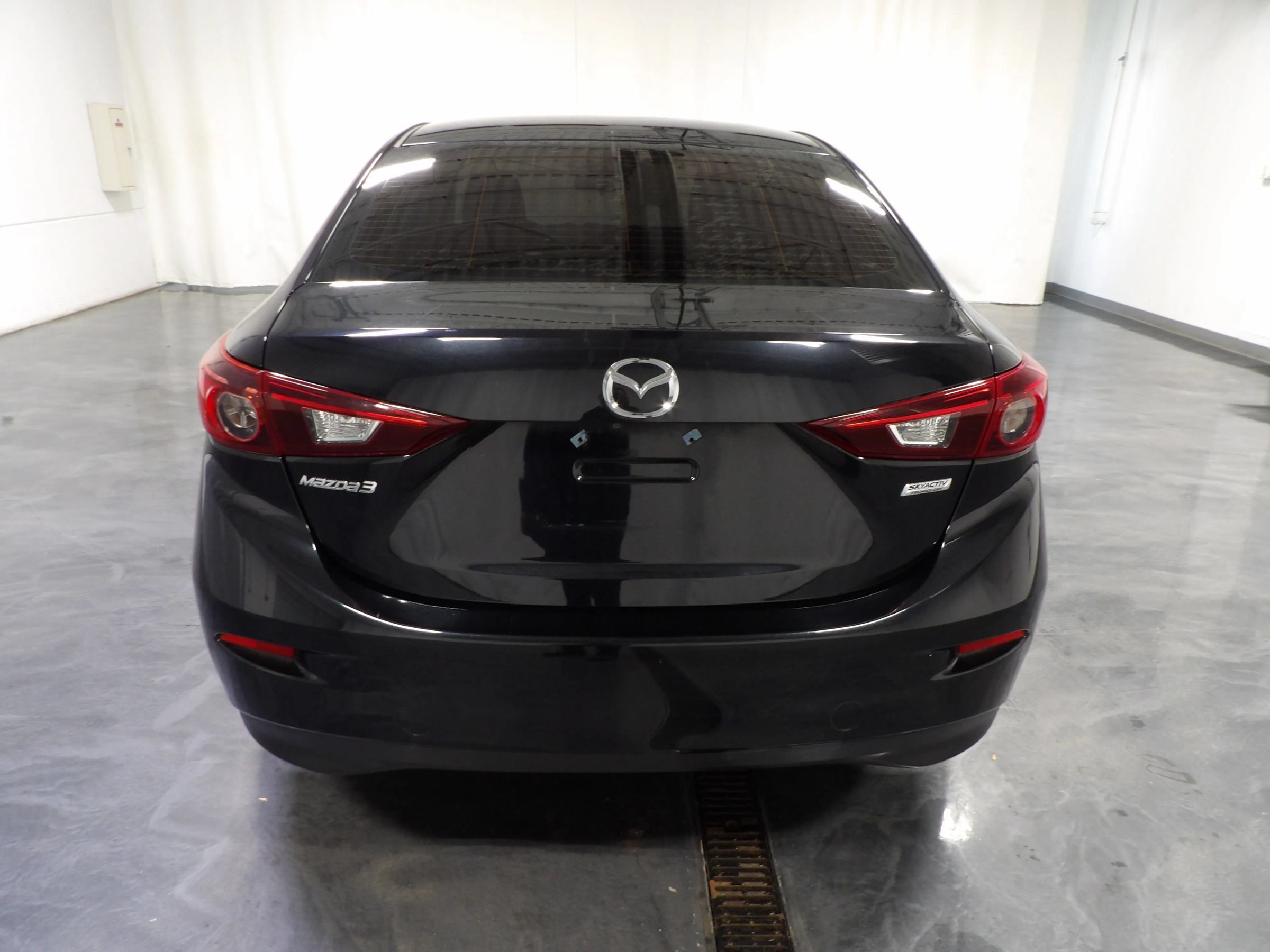 Used 2018 MAZDA MAZDA3 Sport FWD image 6
