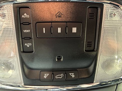Used 2020 Jeep Grand Cherokee Trailhawk AWD/4WD image 41
