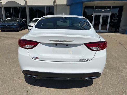 Used 2015 Chrysler 200 S w/ Navigation & Sound Group I FWD image 4