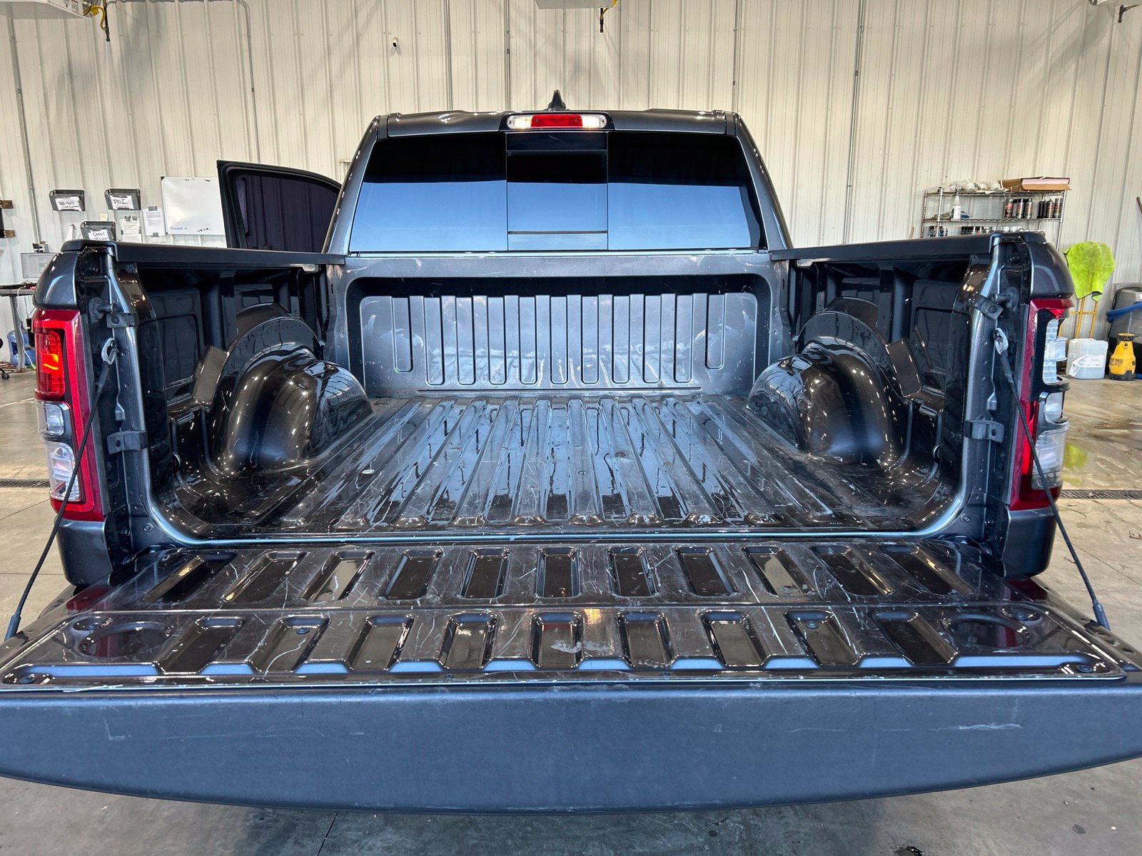 Used 2024 RAM 1500 Tradesman w/ Night Edition AWD/4WD image 21