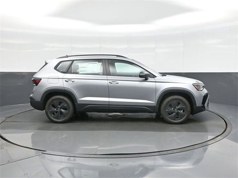 New 2026 Volkswagen Taos S image 8