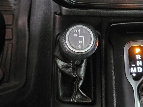 Used 2024 Jeep Wrangler Unlimited Sport AWD/4WD image 17