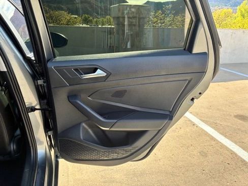 Used 2024 Volkswagen Jetta SE image 18