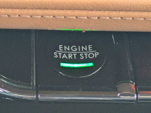 Used 2023 Lincoln Nautilus Black Label w/ Class II Trailer Tow Package image 18