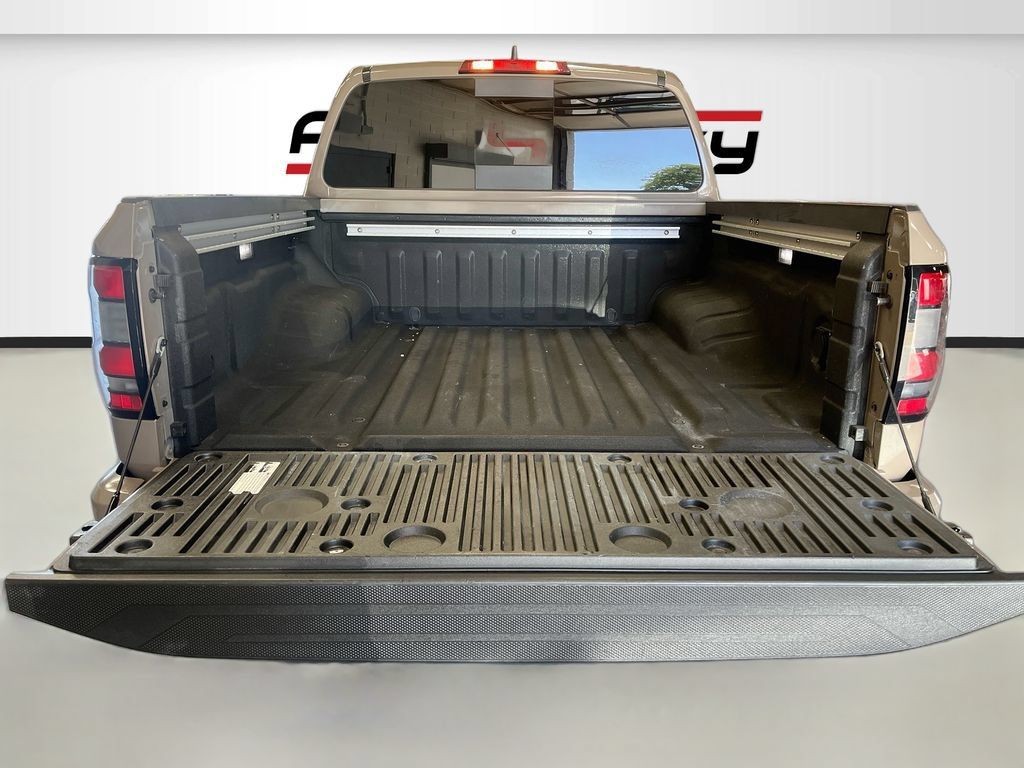 Used 2023 Nissan Frontier PRO-4X w/ Pro Convenience Package AWD/4WD image 26