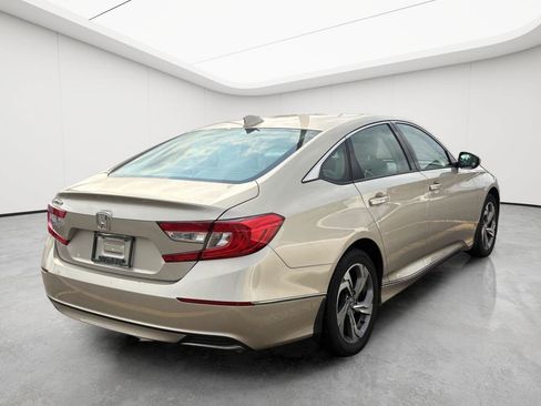 Used 2018 Honda Accord EX image 4