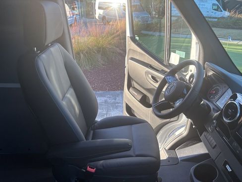 New 2026 Mercedes-Benz Sprinter 2500 image 30