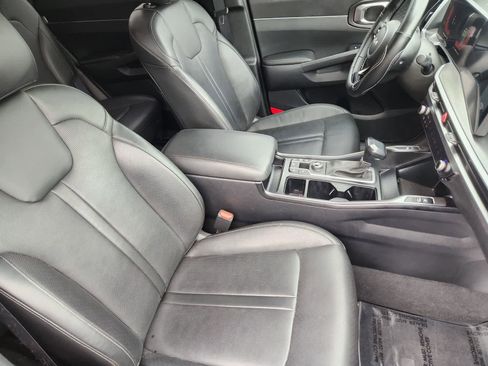 Certified 2024 Kia Sorento S FWD image 12