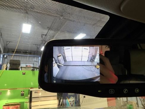 Used 2011 GMC Terrain SLT image 26