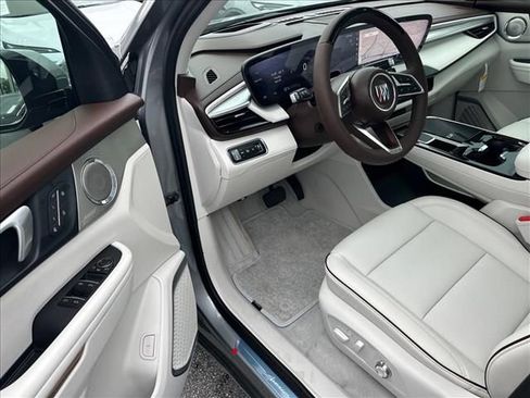 New 2026 Buick Enclave Avenir w/ Super Cruise Package FWD image 17