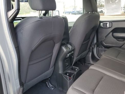 Used 2023 Jeep Wrangler Unlimited Sport AWD/4WD image 25