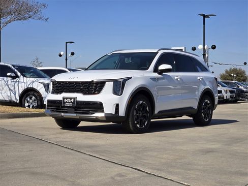 New 2026 Kia Sorento S image 2