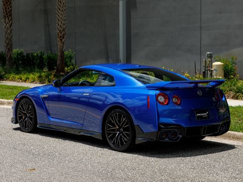 Used 2024 Nissan GT-R AWD/4WD image 25