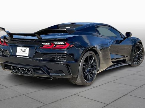 Used 2025 Chevrolet Corvette Z06 w/ Z07 Performance Package image 12