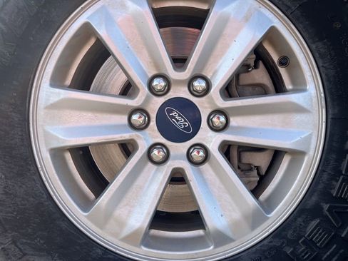 Used 2015 Ford F150 XL w/ Equipment Group 101A Mid AWD/4WD image 10